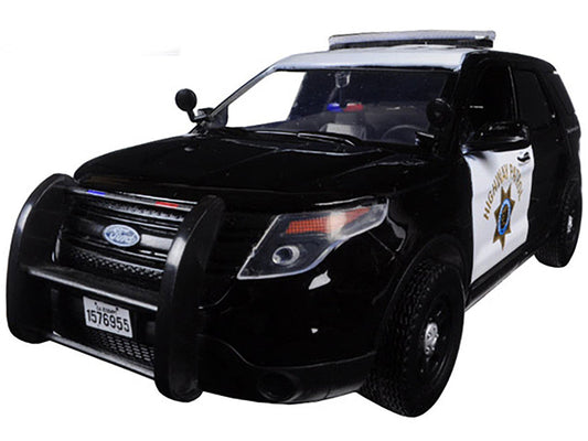 2015 Ford Interceptor Police Utility "California Highway Patrol" (CHP) Black and White 1/24 Diecast Model Car by Motormax-1