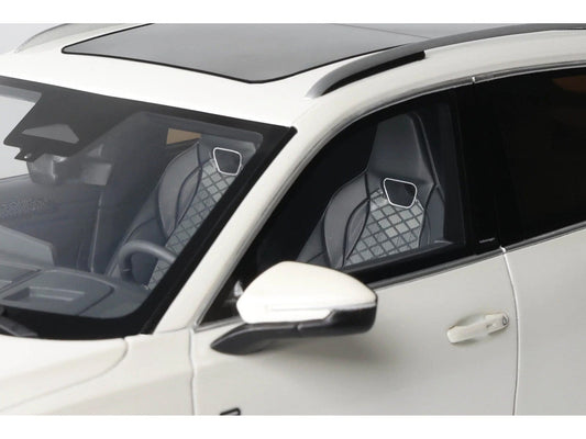 2024 Volkswagen Tiguan E Tsi R-Line Oryx White Pearl Limited Edition to 999 pieces Worldwide 1/18 Model Car by Otto Mobile-2