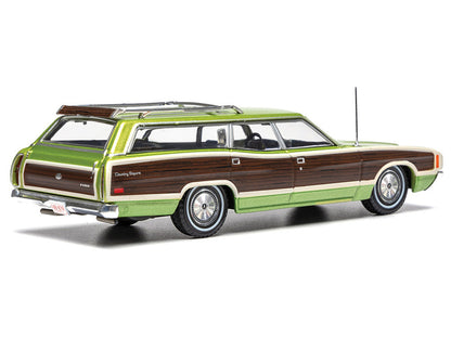 1972 Ford LTD Country Squire Wagon Green Metallic with Woodgrain Sides 1/43 Diecast Model by IXO Models-2