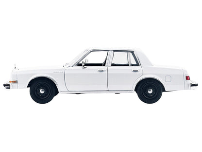 1986 Dodge Diplomat Police Car Unmarked White "Custom Builder's Kit" Series 1/24 Diecast Model Car by Motormax-2