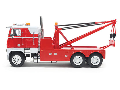 1987 Freightliner FLA Tow Truck Red and White 1/43 Diecast Model by IXO Models-0