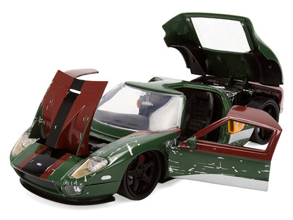 2005 Ford GT Green (Weathered) with Graphics and Boba Fett Figure "Star Wars" Franchise "Hollywood Rides" Series 1/24 Diecast Model Car by Jada-3