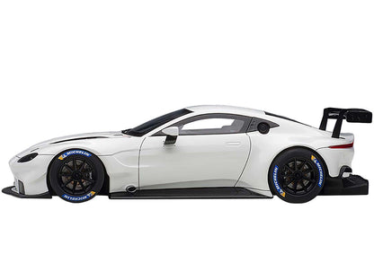 2018 Aston Martin Vantage GTE Le Mans PRO White with Carbon Accents 1/18 Model Car by Autoart-1