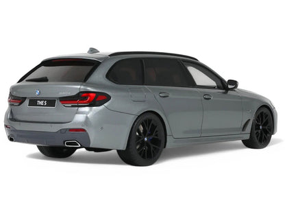 2023 BMW 530E XDrive M Silver Metallic 1/18 Model Car by GT Spirit-1