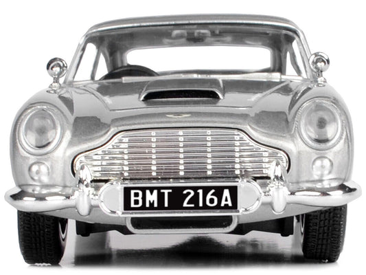 Aston Martin DB5 RHD (Right Hand Drive) Silver Metallic James Bond 007 ’Goldfinger’ (1964) Movie ’James Bond