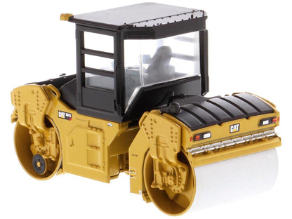 CAT Caterpillar CB-13 Tandem Vibratory Roller with Cab "Play & Collect!" Series 1/64 Diecast Model by Diecast Masters-2