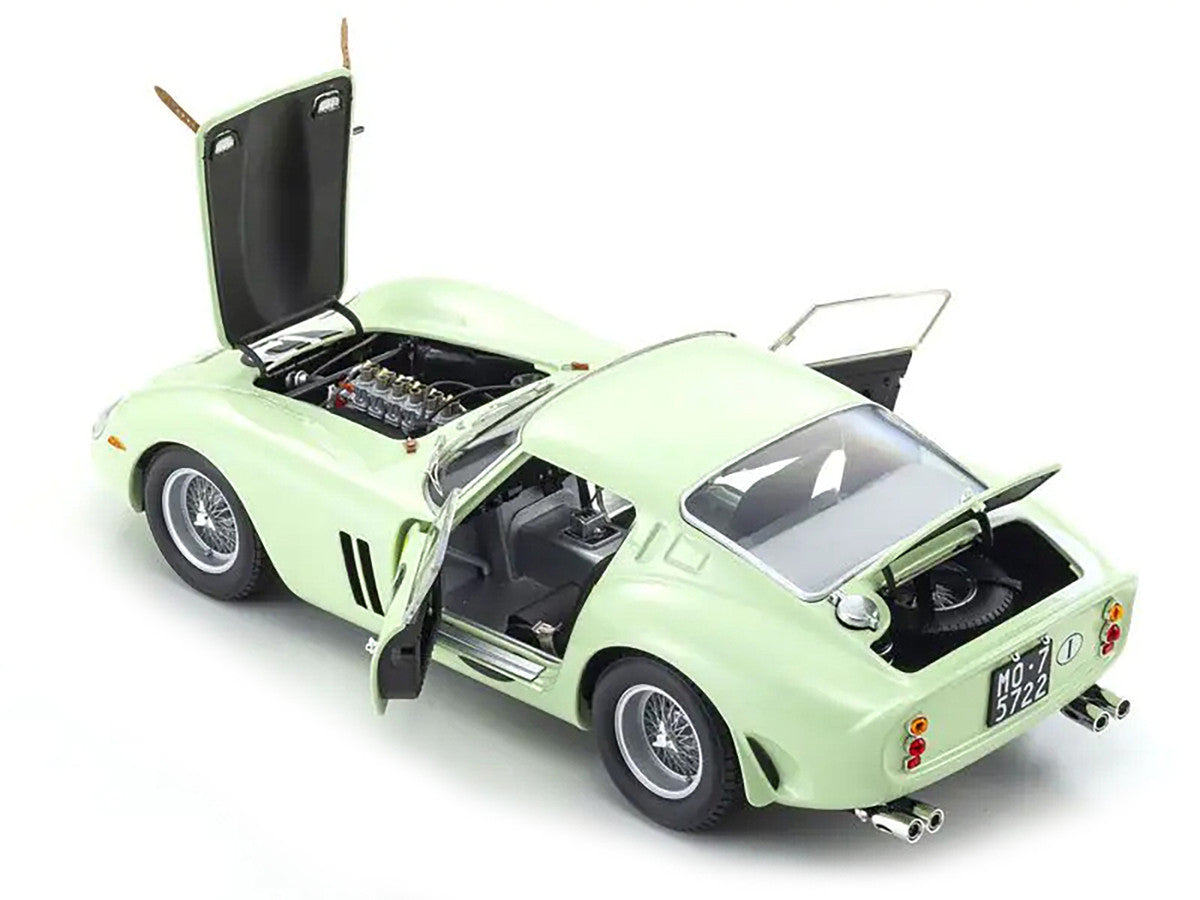 Ferrari 250 GTO #15 Innes Ireland Winner "Goodwood Tourist Trophy" (1962) 1/18 Diecast Model Car by Kyosho-3