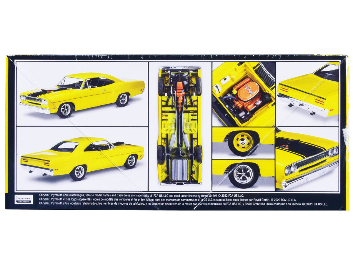 Level 4 Model Kit 1970 Plymouth Road Runner 1/24 Scale Model by Revell-2