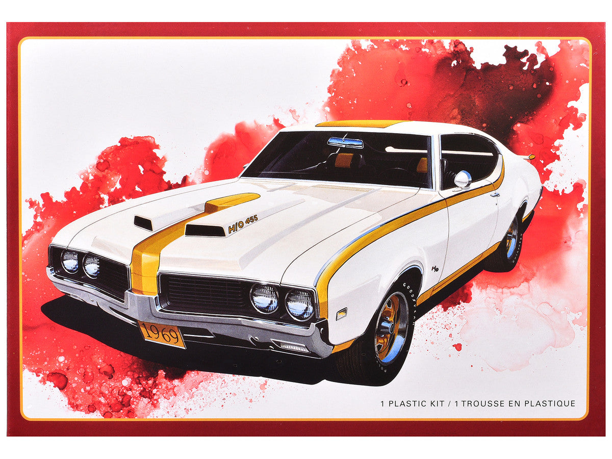 Skill 2 Model Kit 1969 Hurst Oldsmobile Cutlass 1/25 Scale Model by AMT-3