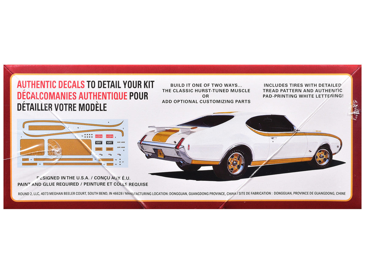 Skill 2 Model Kit 1969 Hurst Oldsmobile Cutlass 1/25 Scale Model by AMT-1
