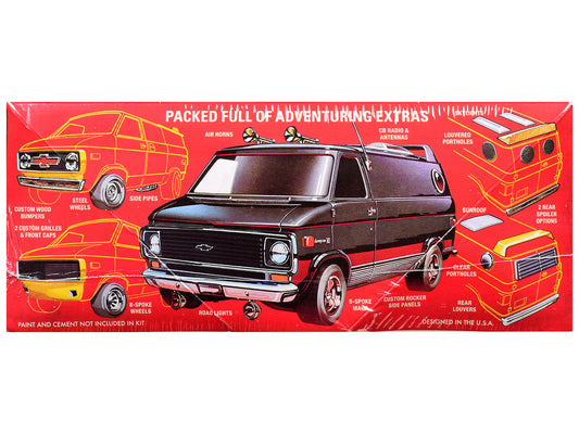 Skill 2 Model Kit 1977 Chevrolet Custom Van "Dungeons & Dragons" 1/25 Scale Model by AMT-1