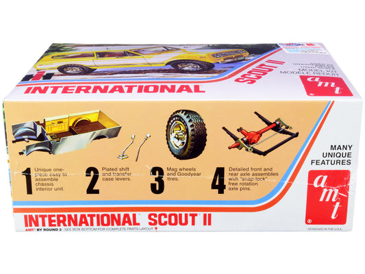 Skill 2 Model Kit IH International Harvester Scout II 1/25 Scale Model by AMT-1